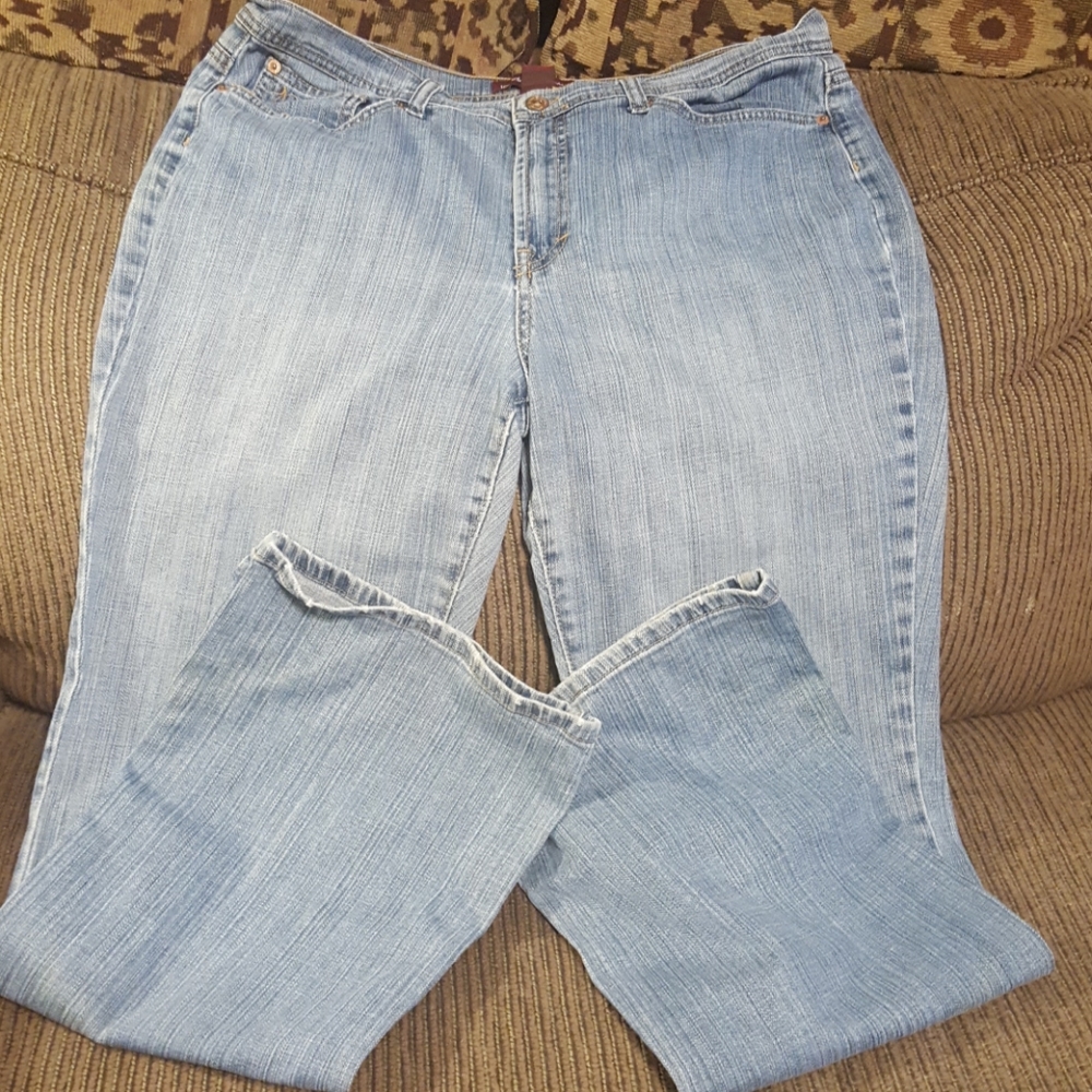 Jones wear jeans